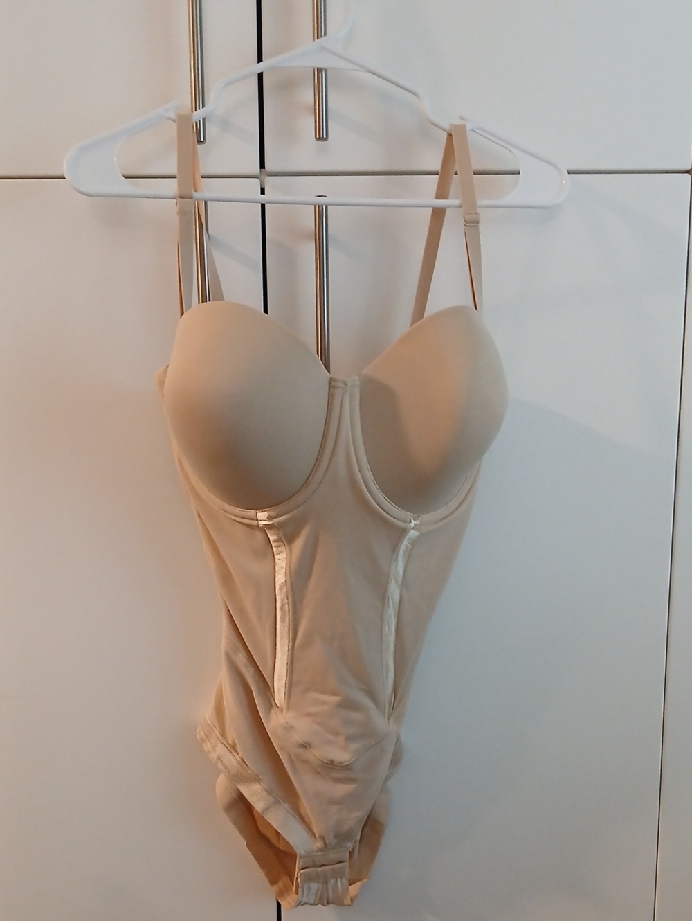 NWOT Maidenform Beige Underwire Shapewear Bodysuit